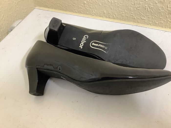 Ladies shoes
