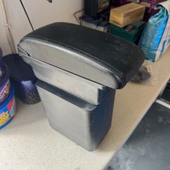 Berlingo/Partner centre arm rest with usb