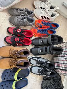 Boys shoes bundle size 2-4,5