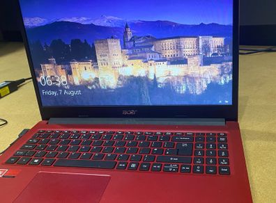 Acer Aspire 3 15.6in AMD A9 8GB 1TB Laptop