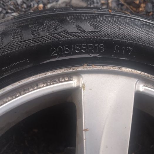 Volvo 16" set of alloys wheels
