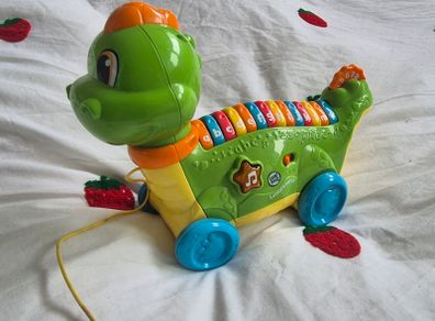 Leap frog lettersaurus, teaches alphabet and letter sounds!