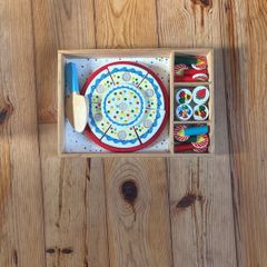 Melissa & Doug wooden birthday cake set