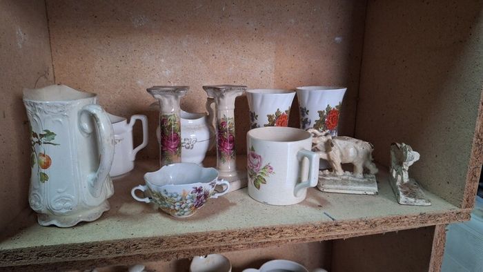 Vintage cups & teapots