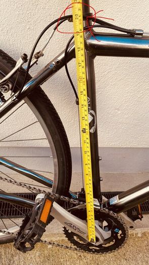 Trek Multitrack 7210 Hybrid Bike  Large 250