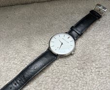 Watch Abott Lyon