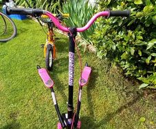 Scooter / 3-Wheel Wiggle Scooter