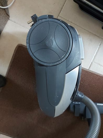 HOOVER Enigma Vacuum Cleaner Model No. TE70, Great suction and in excellent condition