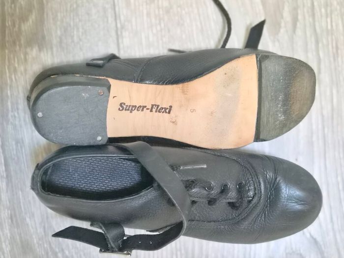 Hard irish dancing shoes size 5