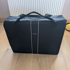 babybjorn travel cot excellent