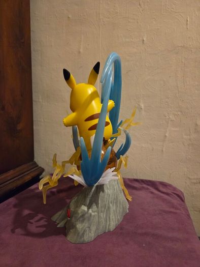 Pokemon Pikachu Light FX Collector Statue