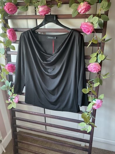 top Bnwt cowl draped neckline top baloot size 12