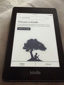 Amazon Kindle PQ94WIF Paperwhite 10th Generation 8GB eReader Tablet