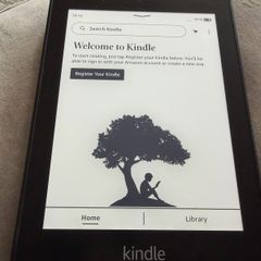 Amazon Kindle PQ94WIF Paperwhite 10th Generation 8GB eReader Tablet