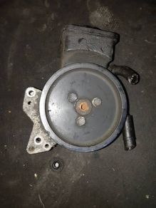 Power steering pump Bmw e46 320d Part number 91208