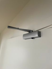 Geze TS1500 Door Closer