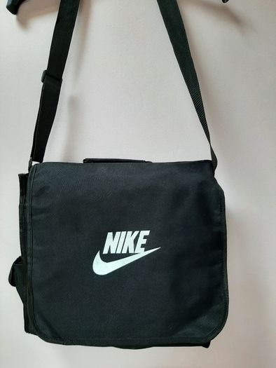NIKE Cross over bag new no tags
