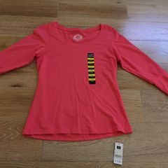 BNWT Coral scoop neck top Size 10