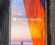 Motorola Signature 16GB 512GB
