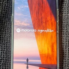 Motorola Signature 16GB 512GB
