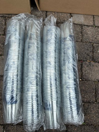 200 Plastic Pint Glasses.