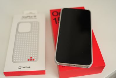 OnePlus 15