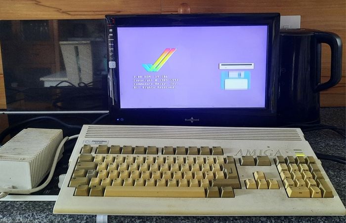 Commodore Amiga 1200 Vintage Computer