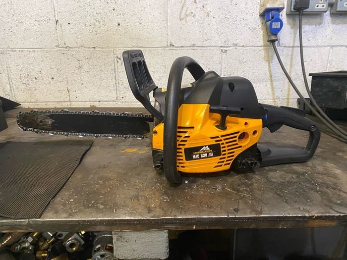 McCulloch Mac 838 Chainsaw
