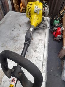 Ryobi Petrol Strimmer this Brush Cutter is most effective tackling dense areas of long grass