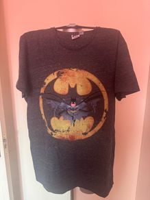 Men's dark grey Batman T-shirt size L / XL Perfect condition Postage included