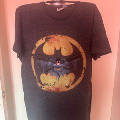 Men's dark grey Batman T-shirt size L / XL Perfect condition Postage included