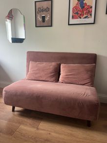 Pull-out sofa bed / guest bed