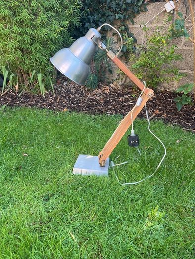 Table lamp