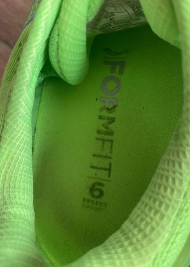Green Saucony hurricane 25 runners