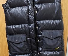 Nike puffer body warmer women's size S
