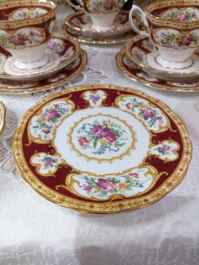 Vintage 21 piece Tea Set Royal Albert Lady Hamilton, Bone China