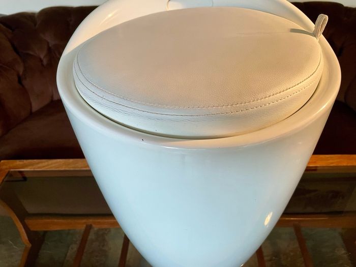 Wenko Rare Y2K Storage Stool Seat with White Faux Leather Lid