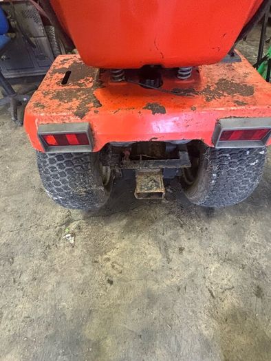 Kubota G1700 tractor only no deck