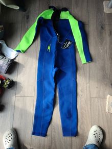 wetsuit