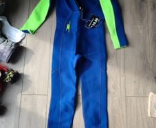 wetsuit