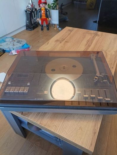 Philips 22GR814 record player  cassette recorder combination unit with a built in amplifier