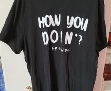 Friends T Shirt Size Xl