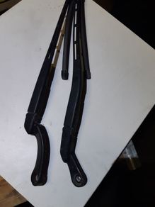 Audi A4 S4 B6 B7 Pair Of Front Wiper Arms 8E2955408C 8E2955407C