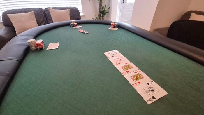 Poker Table