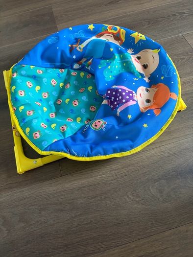 CoComelon 19" Toddler Mini Saucer Chair