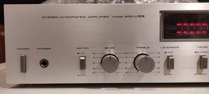 Akai AM-U33 Stereo Integrated Amplifier