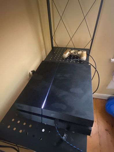 playstation 4  and 32 inch tv