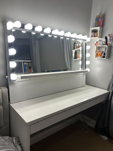 Ikea Micke desk & vanity mirror