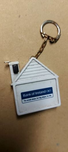 Vintage bank of Ireland measurement tape key ring , unusual novelty item ,,price includes post to anywhere in Ireland thank you, or if buyer collects cheaper, used condition see pictures for condition ,sold as seen