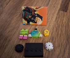 A mix of Lego Collectible mini figure Series 29 figures